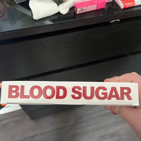 Jeffree Star Blood Sugar Palette - Picture 3 of 3